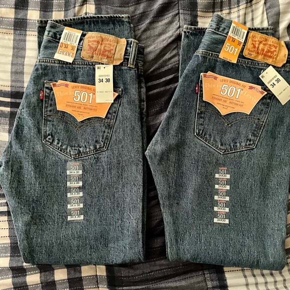 Brand new 501 levy’s men jeans for 57.00 each pair size 34x30! - Picture 3 of 3